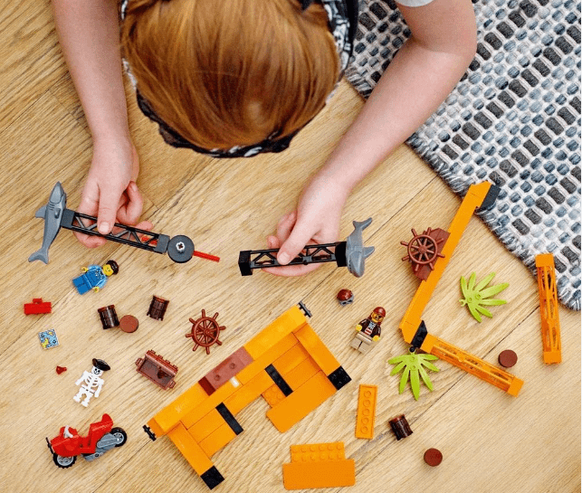 LEGO 60342 Napad ajkule