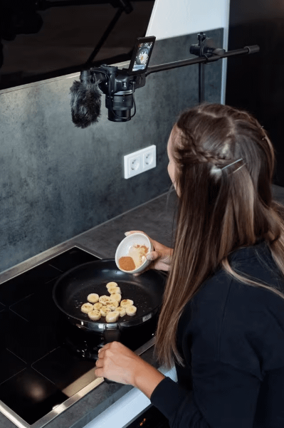 Canon EOS R50 WH + RFS18-45 SEE fotoaparat