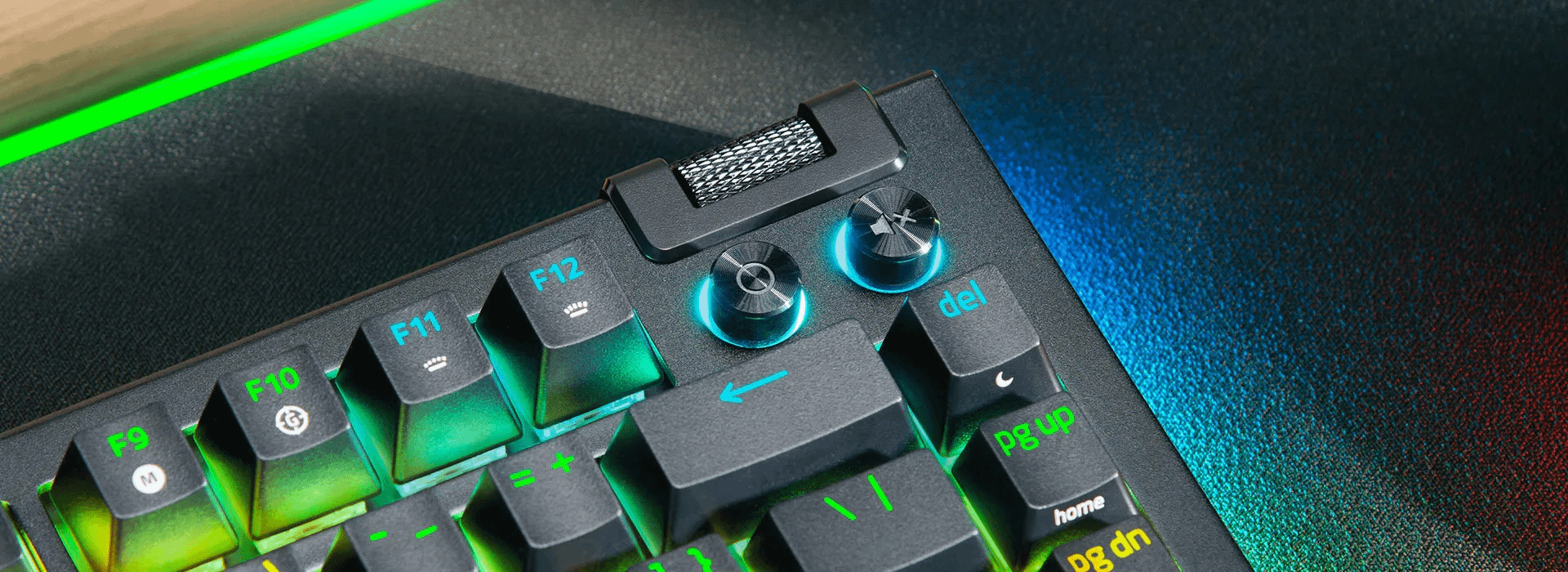 Razer BlackWidow V4 (3/4)