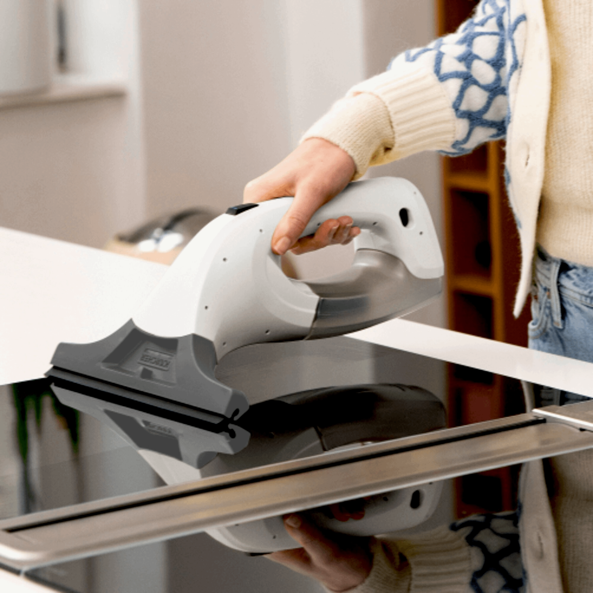 KARCHER WV 1 Plus D500 brisač za prozore