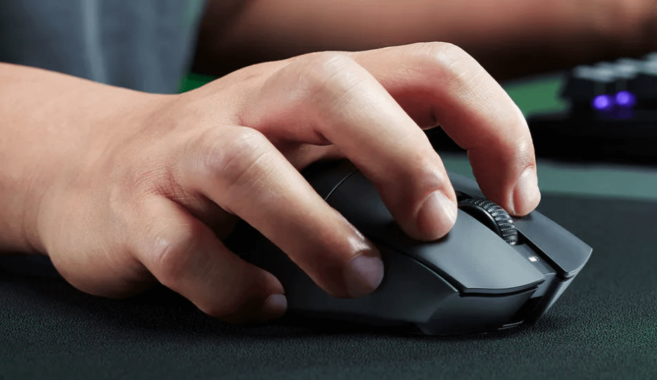 Razer DeathAdder V3 HyperSpeed miš