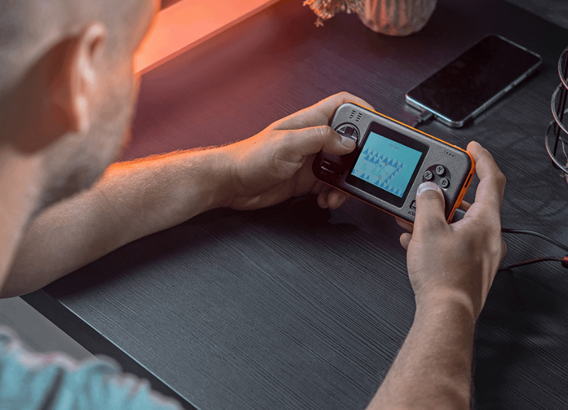 Moye Companion Console and Power Bank