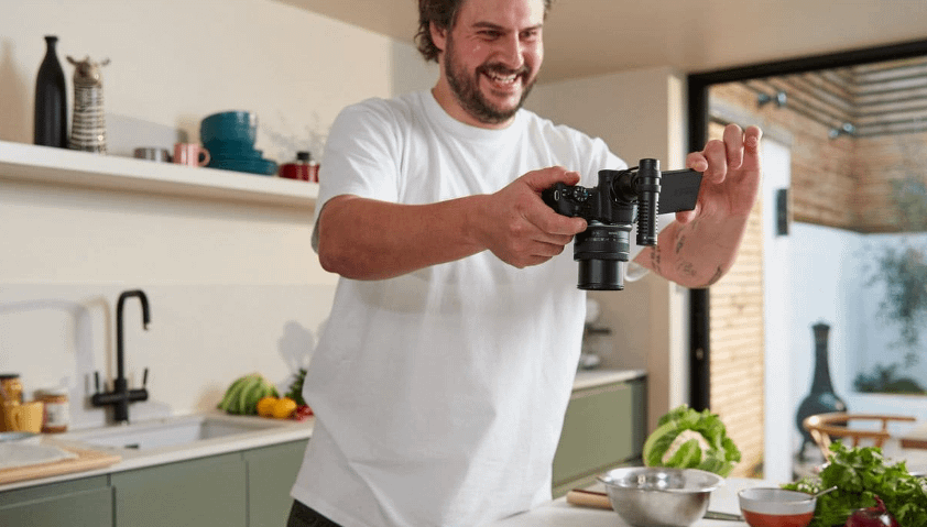 Canon EOS R50 (Black)