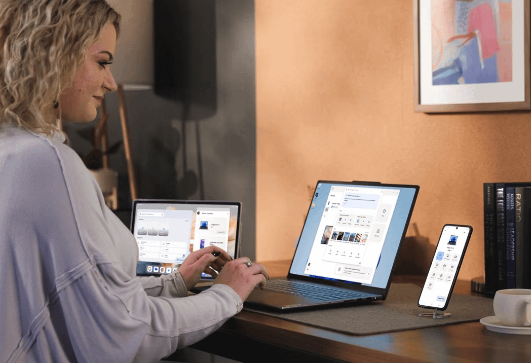 MOTOROLA RAZR 60 Ultra 16GB 512GB Scarab smartphone