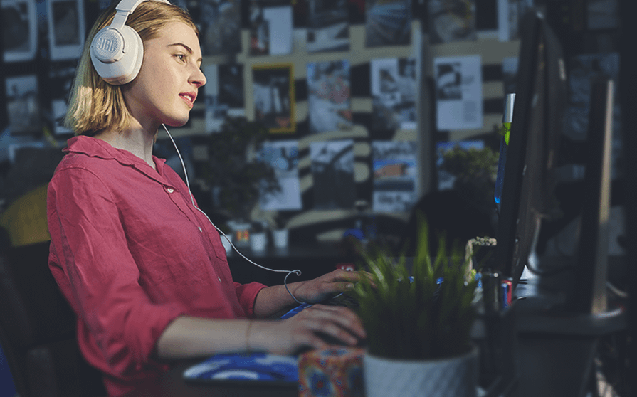 JBL Quantum 100M2 Cyan