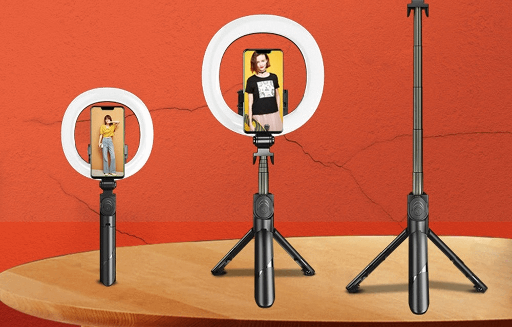 Puluz LED selfie stick / tripod