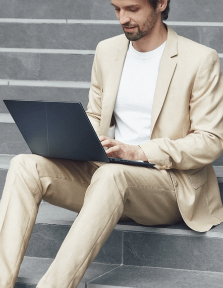 ASUS Zenbook 14 UM3406KA-QD025 laptop